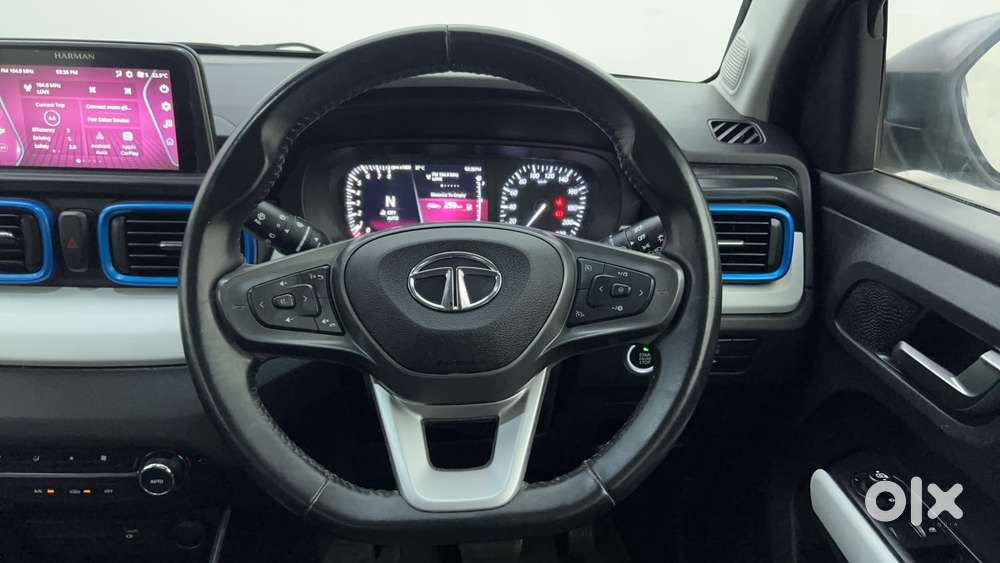 Tata Punch 1.2 Revotron Creative Amt Dual Tone, 2022, Petrol