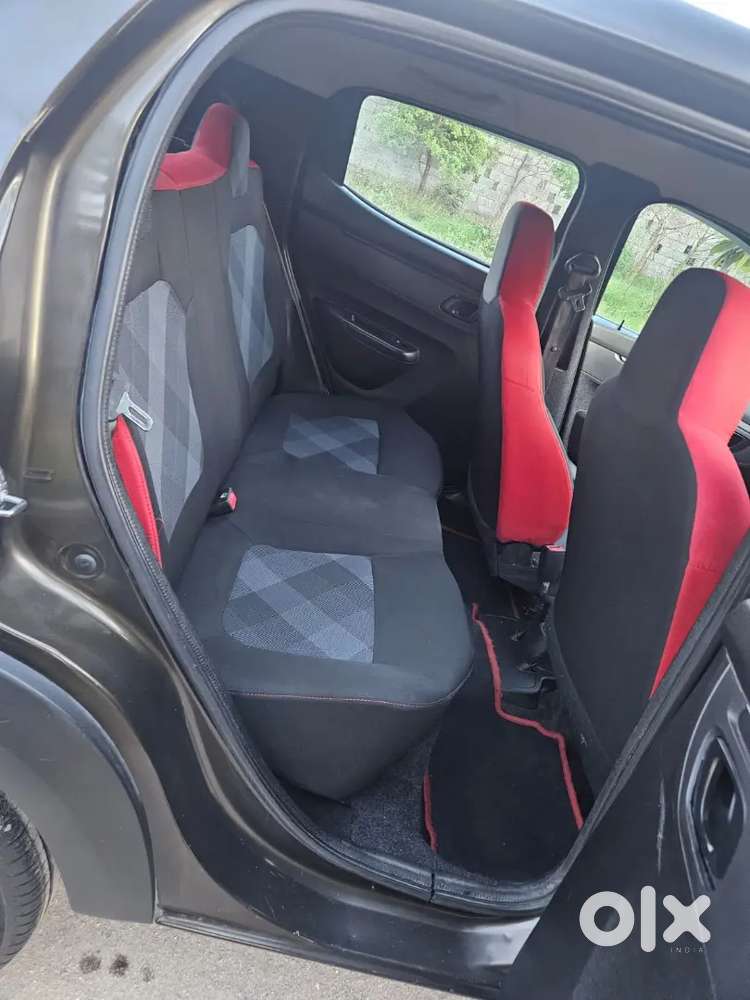 2021 Model Kwid 
Rxt Optional Top Model
4 Power Window