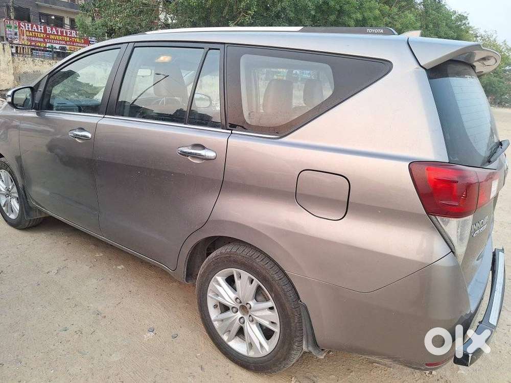 Toyota Innova Crysta 2.8 Zx At, 2016, Diesel