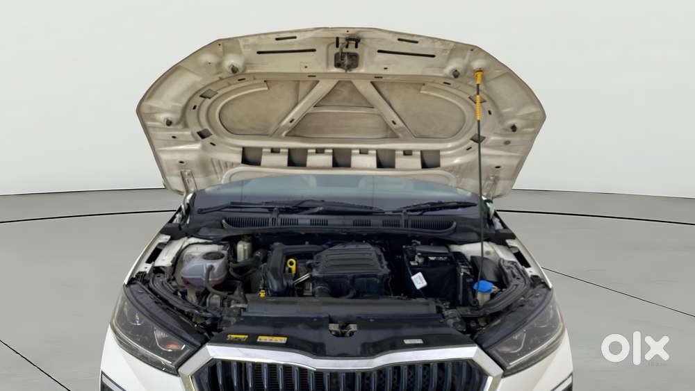 Skoda Slavia 1.0 Tsi Style At, 2022, Petrol