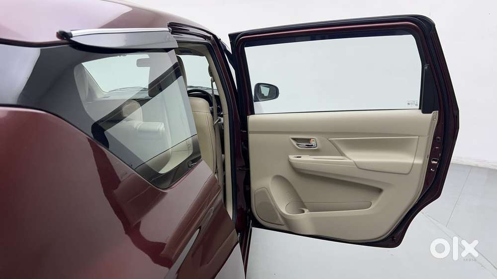 Maruti Suzuki Ertiga Zxi Plus At Shvs, 2022, Petrol