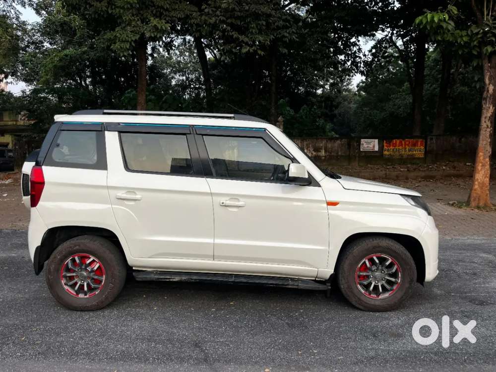 Mahindra Tuv 300 T10, 2018, Diesel