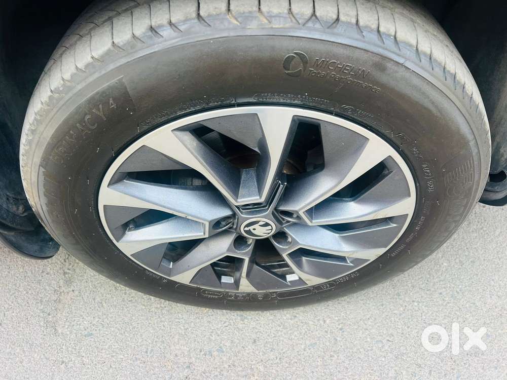 Skoda Karoq 1.5 Style At, 2022, Petrol