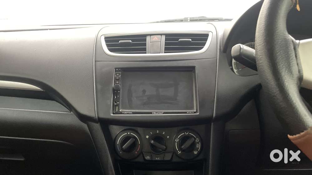 Maruti Suzuki Swift Vxi Optional, 2016, Petrol