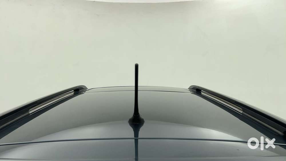 Mahindra Xuv300 1.2 W8 (o) Amt Petrol, 2022, Petrol