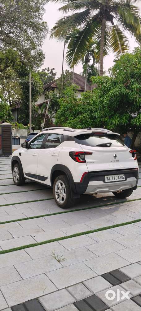 Renault Kiger Rxt, 2022, Petrol