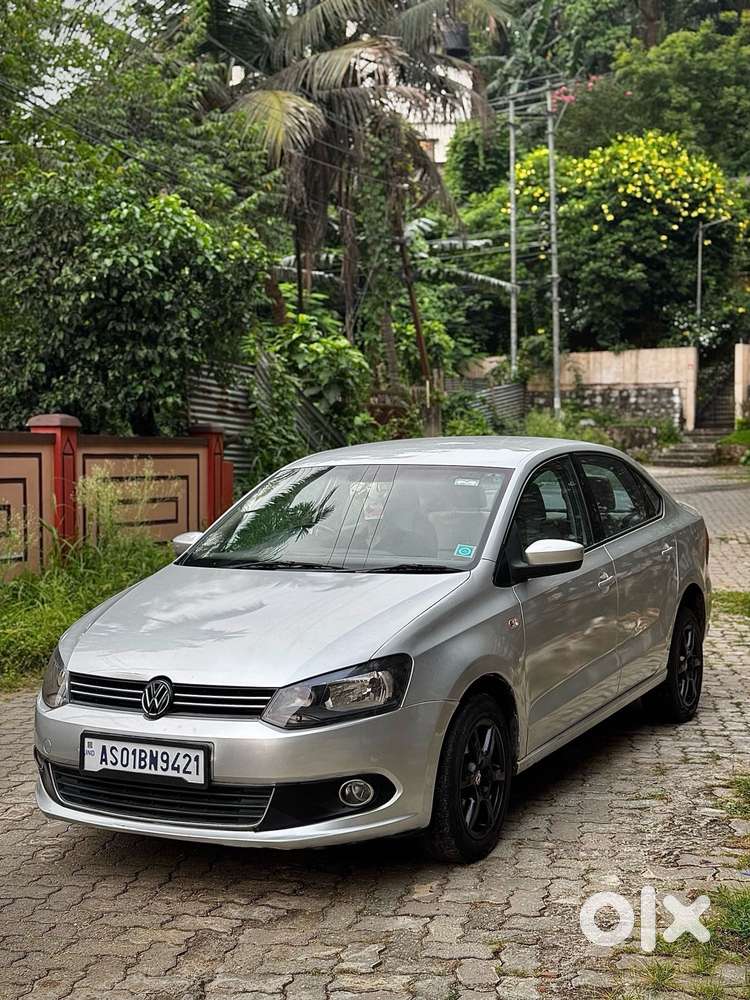 Volkswagen Vento 1.2 Highline Plus At 16 Alloy, 2015, Petrol