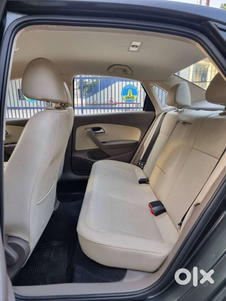 Skoda Rapid [2016-2018] 1.6 Style Plus Mpi At, 2016, Petrol