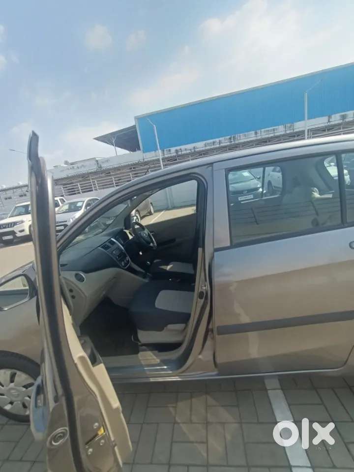 Maruti Suzuki Celerio Zxi Amt, 2017, Petrol