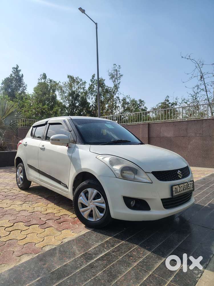 Maruti Suzuki Swift Vxi + Manual, 2013, Cng & Hybrids