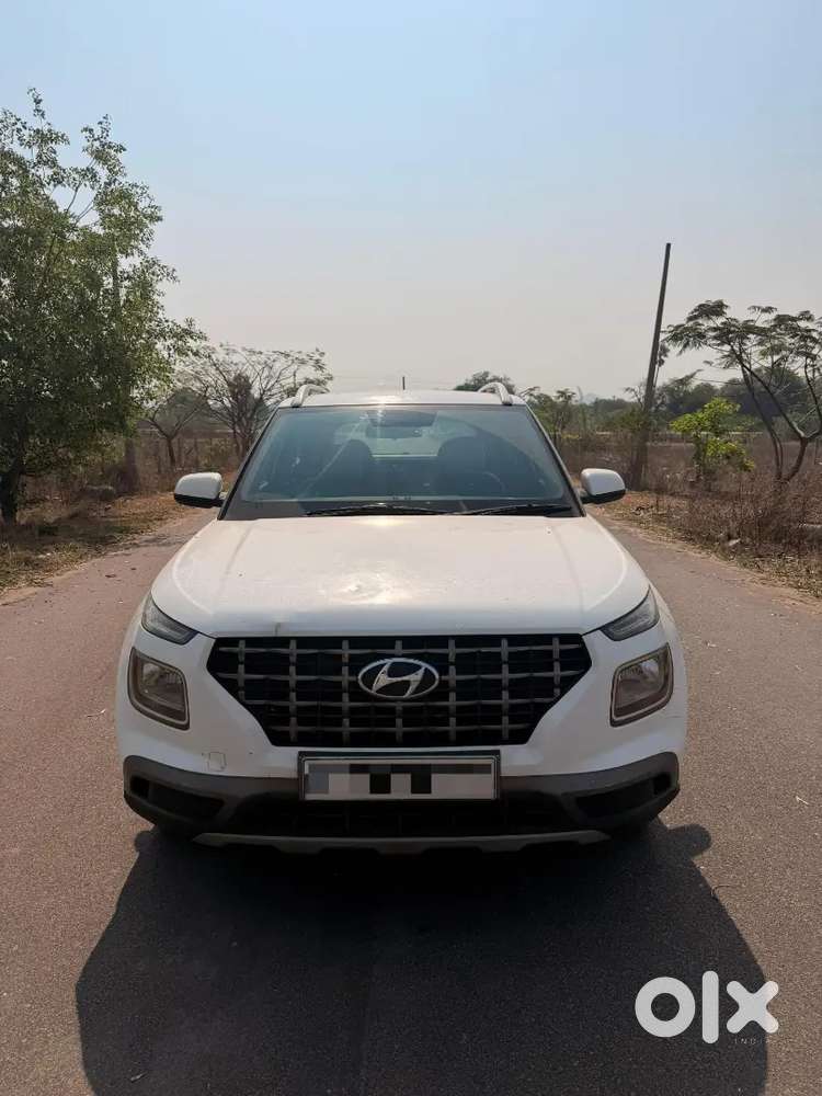 Hyundai Venue 2019 Lpg Petrol 66000 Km Driven