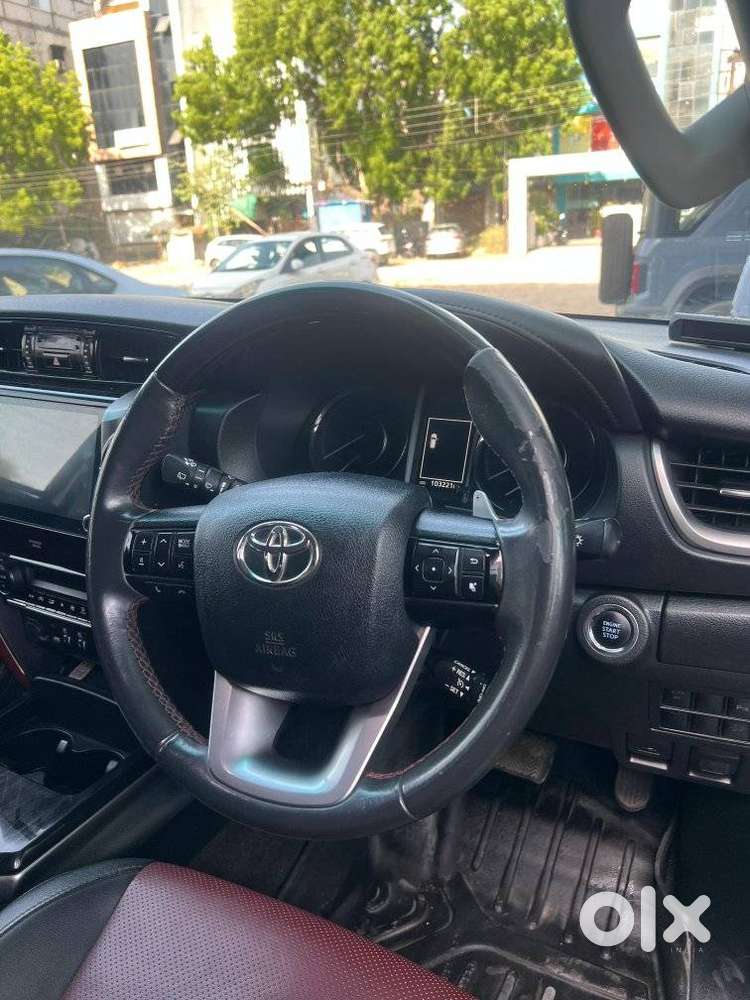 Toyota Fortuner Legender 4x2 At 2.8, 2022, Diesel