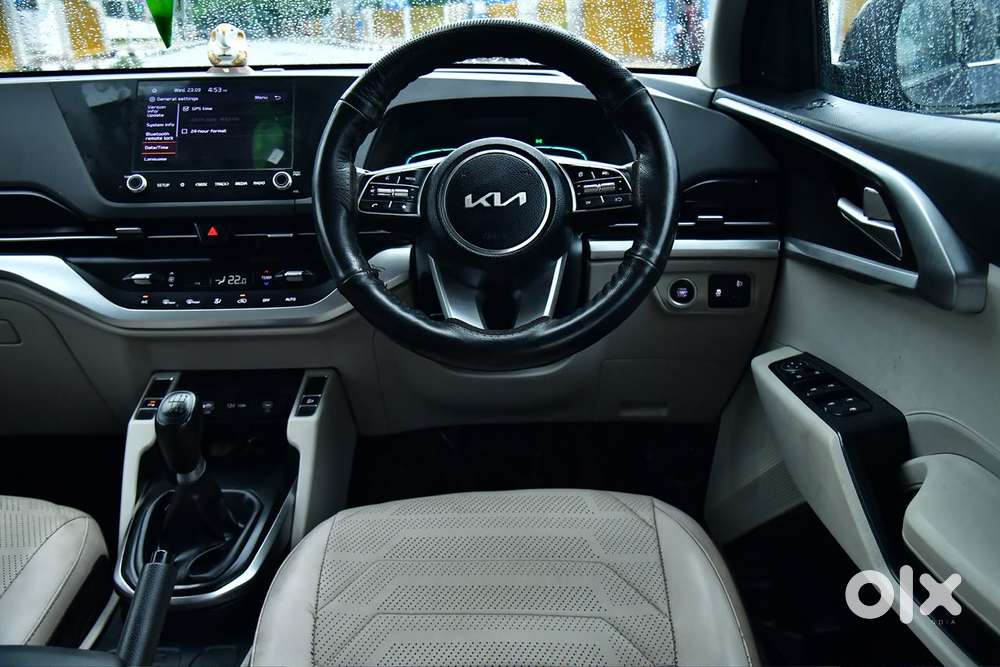 Kia Carens 1.4 Prestige Plus Turbo 7 Str, 2023, Petrol