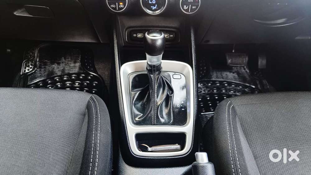 Hyundai Venue Sx Plus Turbo Dct, 2022, Petrol