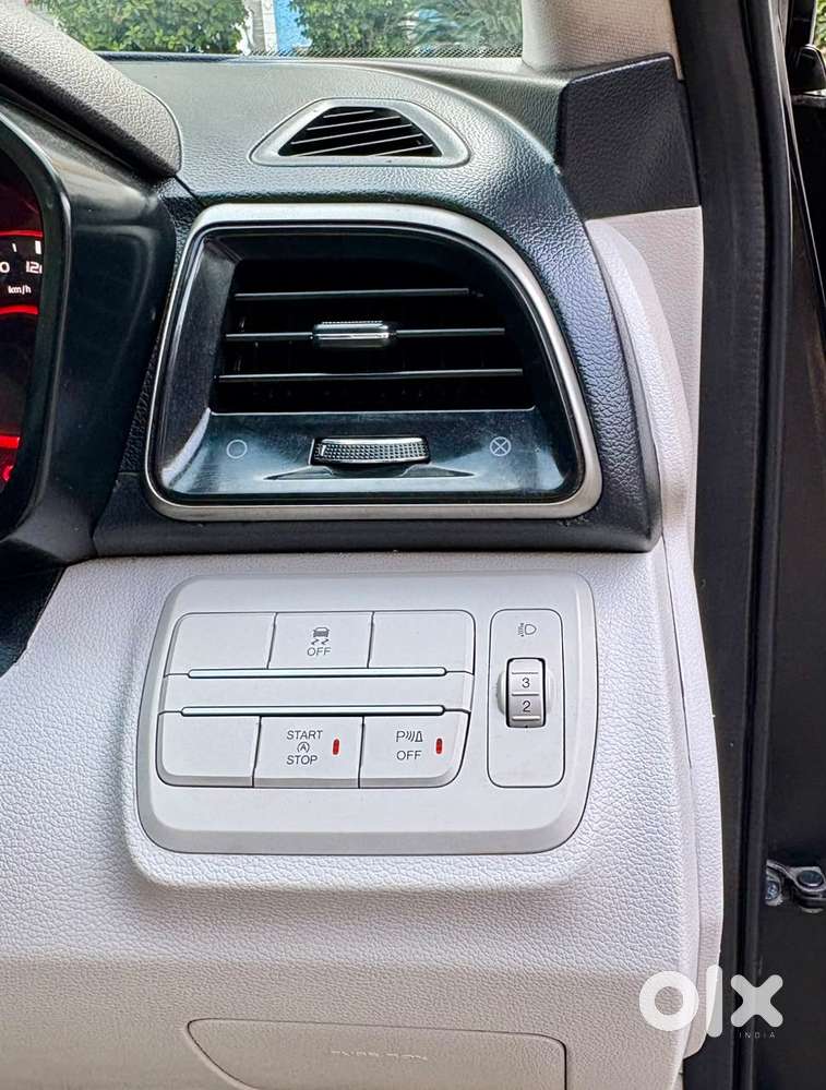 Mahindra Xuv300 W8 Option Diesel, 2021, Diesel