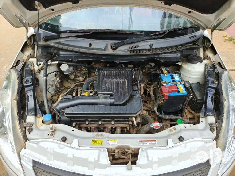 Maruti Suzuki Swift Vxi Optional, 2016, Petrol
