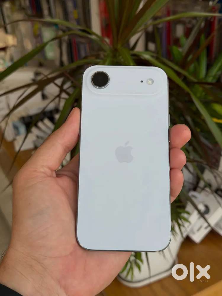 Apple iPhone Air  256GB  Mint Condition  Genuine