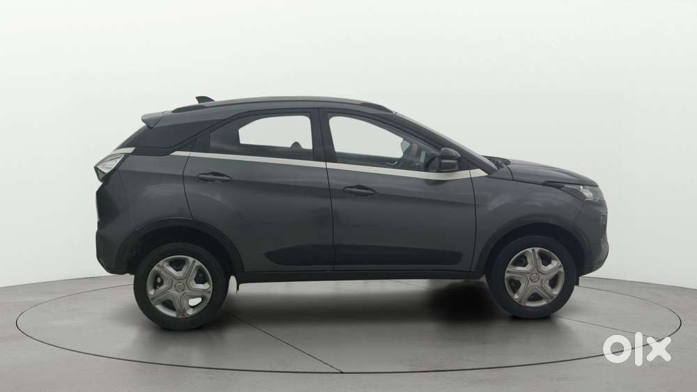 Tata Nexon 1.2 Revotron Xz, 2022, Petrol