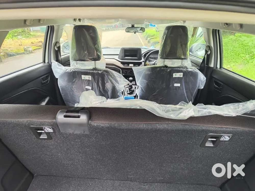 Maruti Suzuki Brezza Lxi 2025