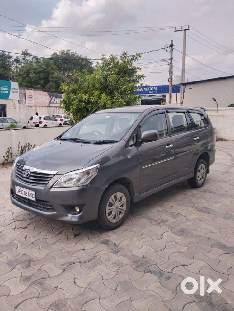 Toyota Innova 2.5 G (diesel) 7 Seater, 2012, Electric