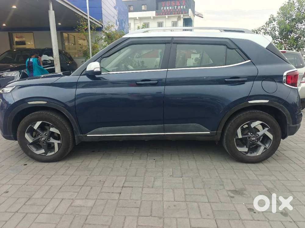 Hyundai Venue Sx Dual Tone, 2019, Petrol