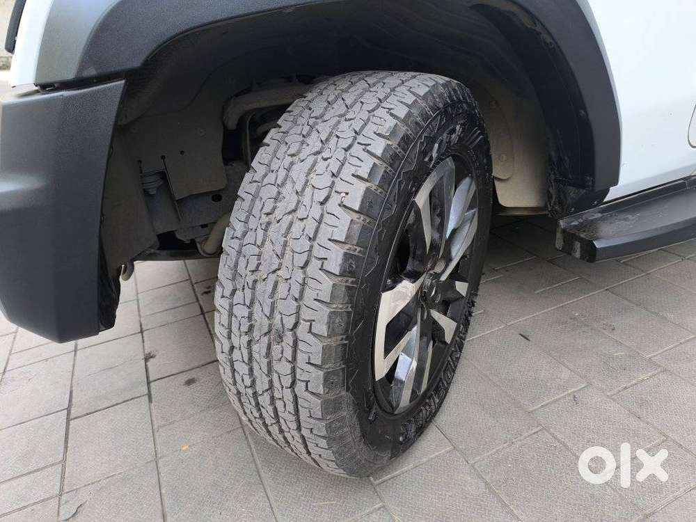 Mahindra Thar Roxx Ax7l Rwd At, 2025, Petrol