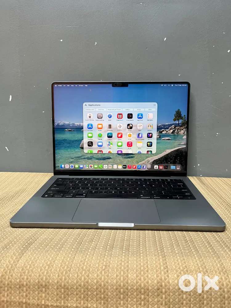 Apple Macbook pro M1 Pro chip A2442 14inch 16/512  A+ condition