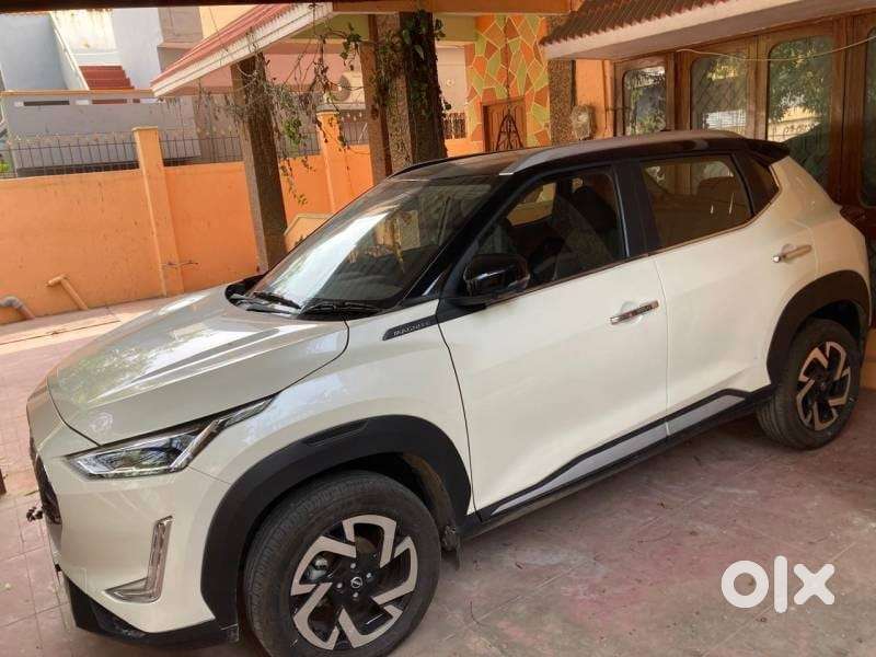 Nissan Magnite 1.0 Xv Premium, 2023, Petrol