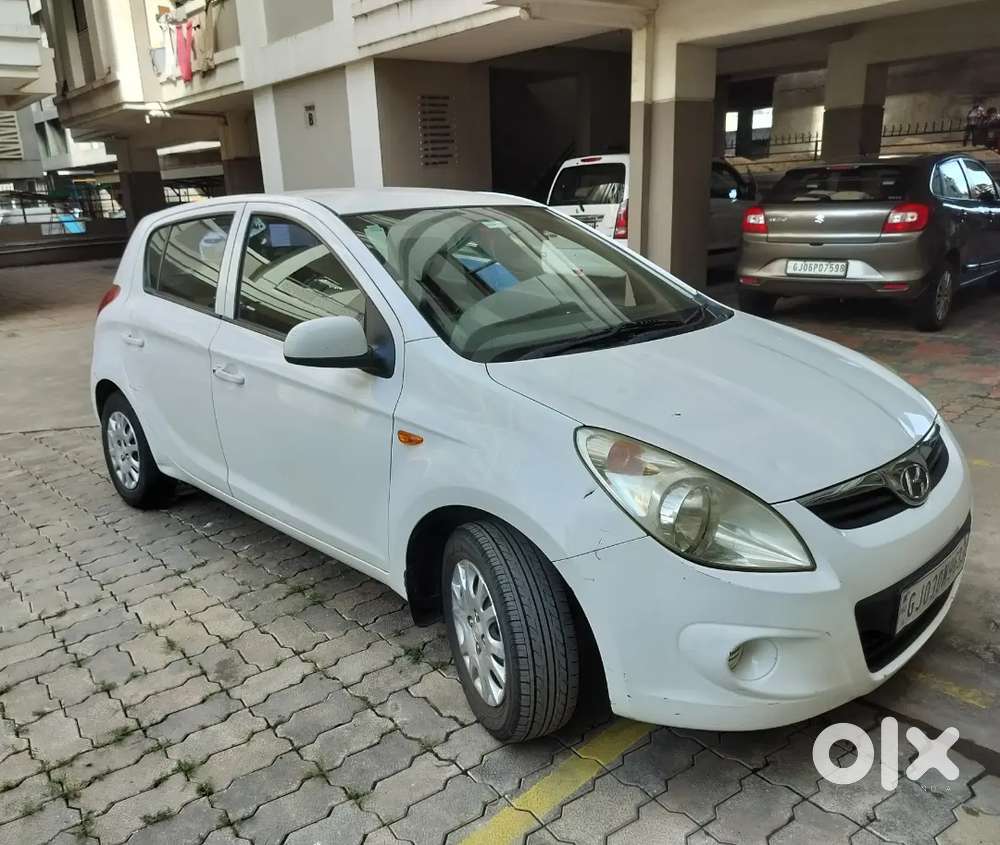 Hyundai I20 2011 Cng & Hybrids 160000 Km Driven.