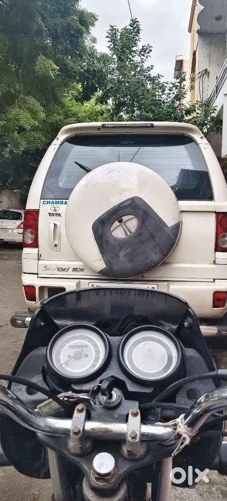 Tata Safari Dicor 2011