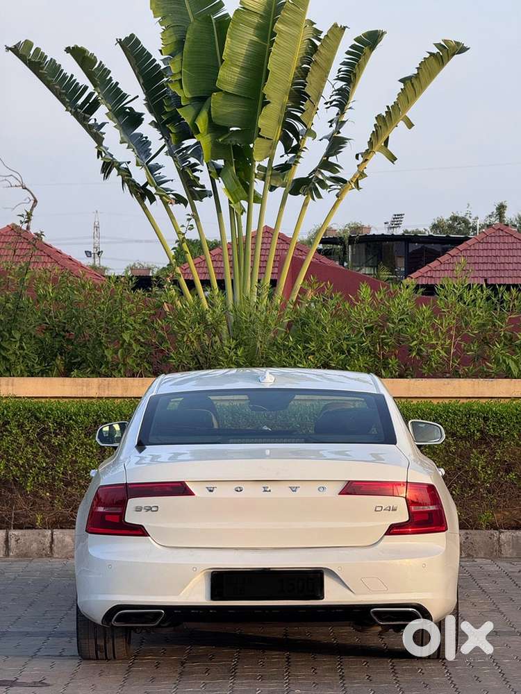 Volvo S90 D4 2019
