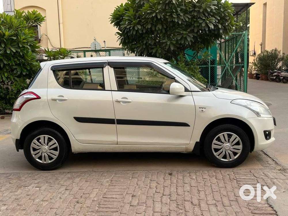 Maruti Suzuki Swift Lxi Optional-o, 2014, Petrol