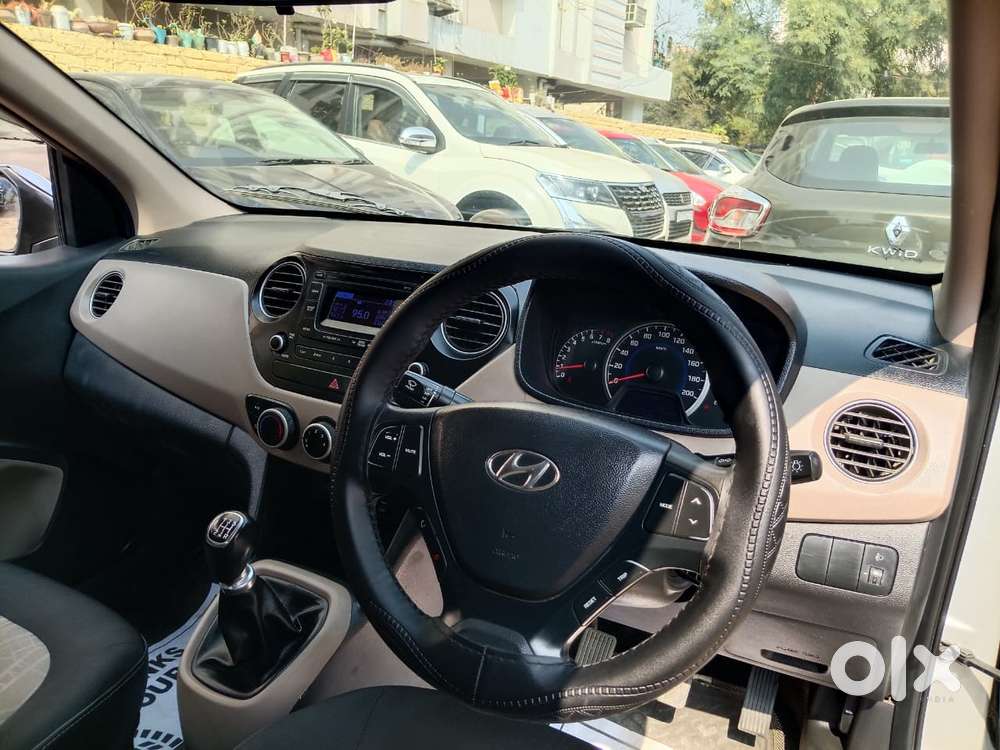 Hyundai Grand I10 1.2 Crdi Sportz Option, 2016, Petrol