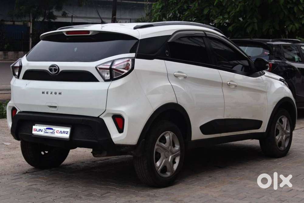 Tata Nexon 1.2 Revotron Xm (s), 2023, Petrol