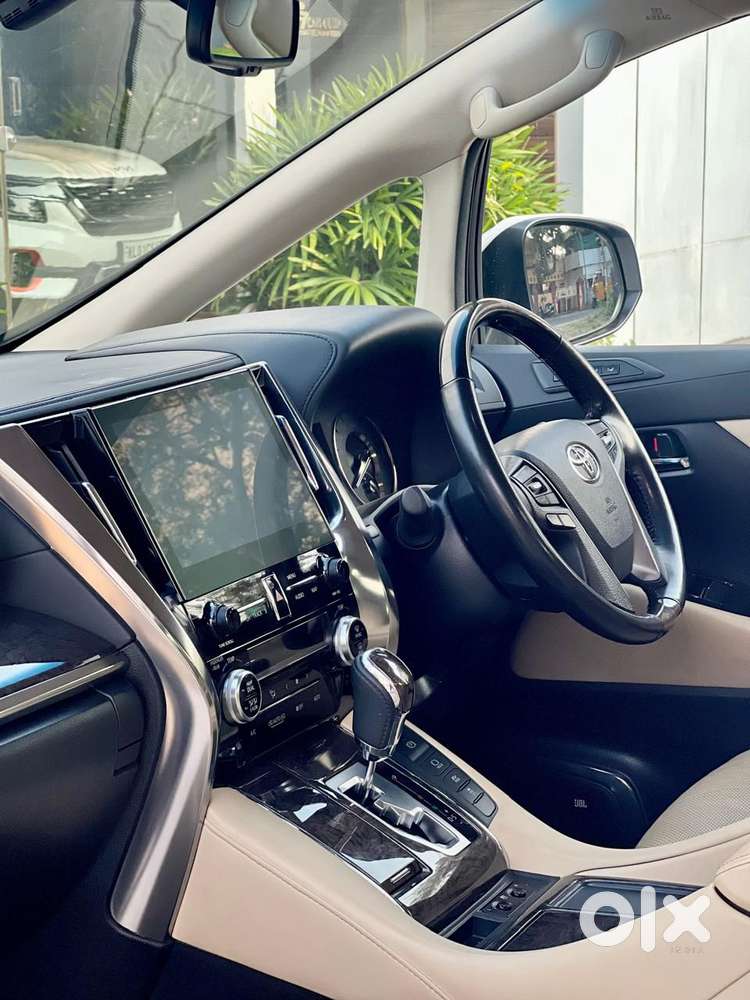 Toyota Vellfire 2.5 Hybrid, 2021, Petrol