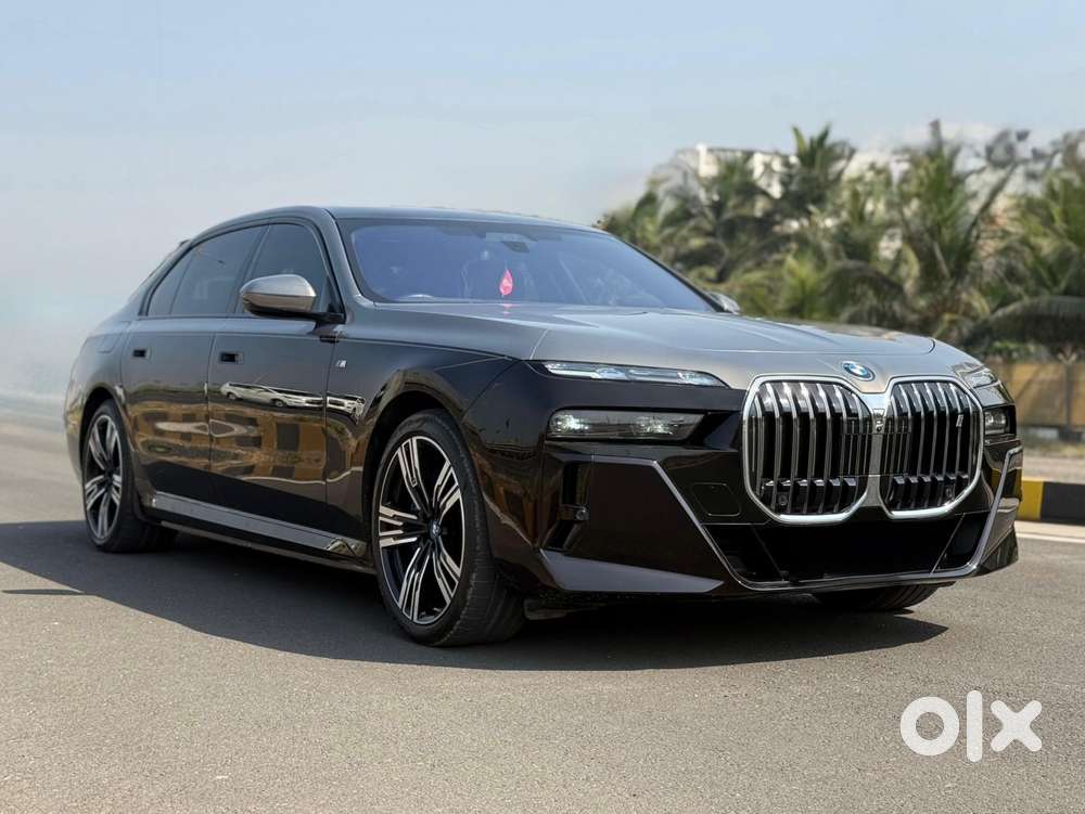 Bmw I7 Xdrive60, 2023, Electric