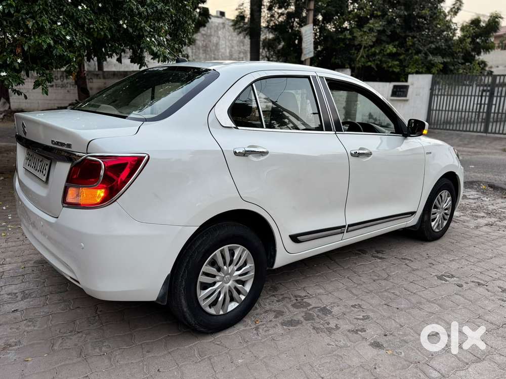 Maruti Suzuki Dzire Vdi Amt, 2017, Diesel