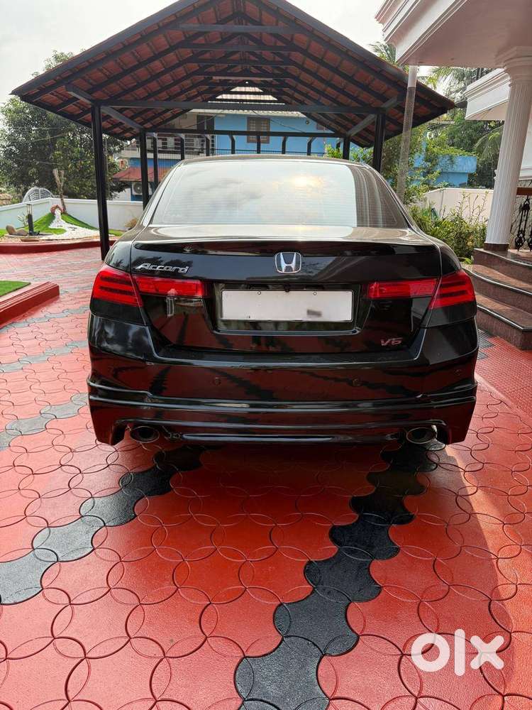 Honda Accord V6, 2010 Full Option, Automatic