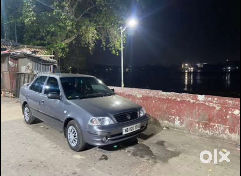 Maruti Suzuki Esteem, Gunmetal Colour Only One In Kolkata