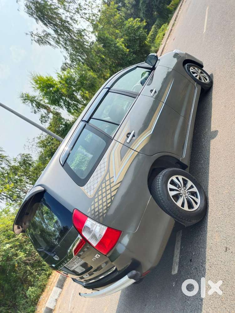 Toyota Innova 2.5 V 8 Str, 2015, Diesel