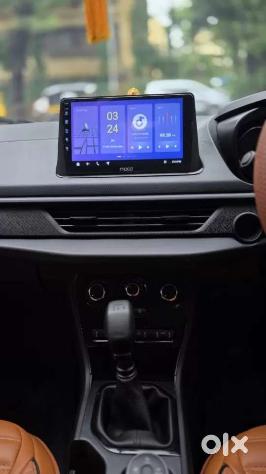 Tata Nexon, 2025, Petrol