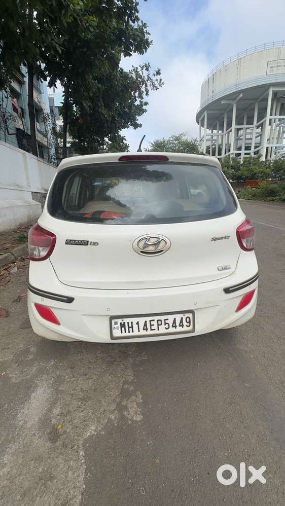 Hyundai Grand I10 Sportz- Cng + Petrol