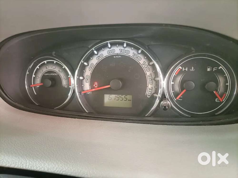 Mahindra Nuvosport 2016 Diesel 61995 Km Driven