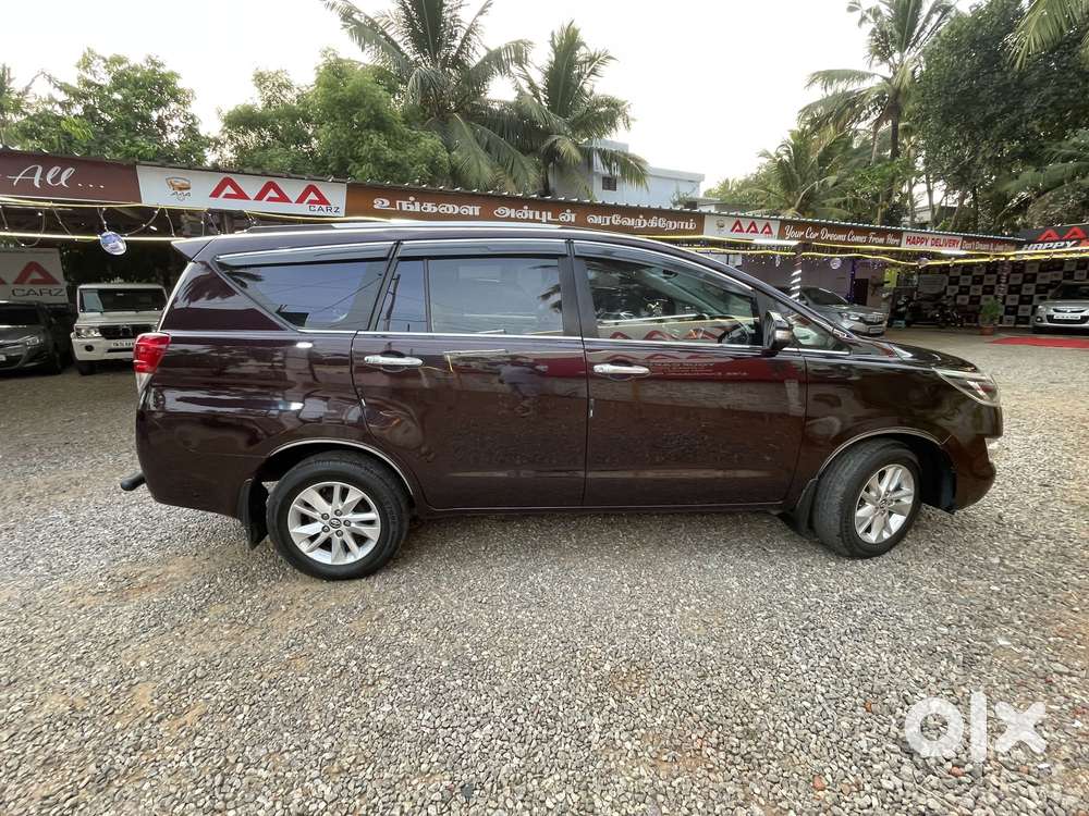 Toyota Innova Crysta 2.4 V 8 Str, 2016, Diesel