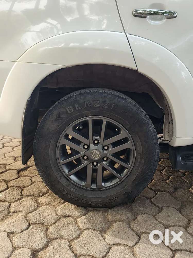 Toyota Fortuner Diesel At 2013