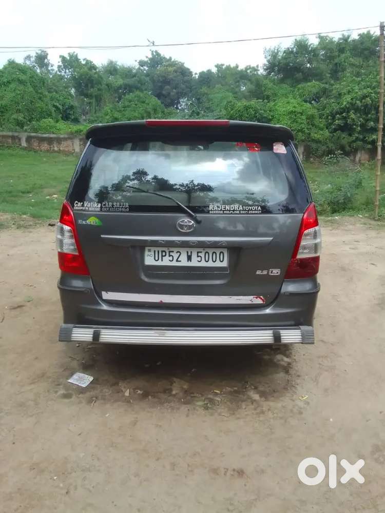 Toyota Innova 2012