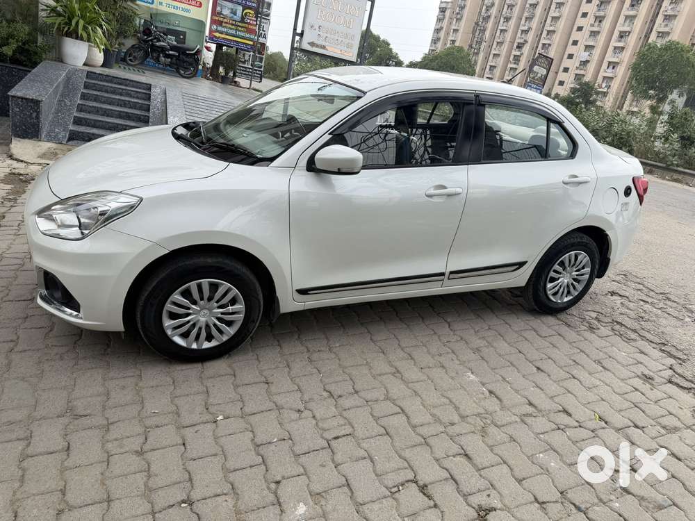 Maruti Suzuki Swift Dzire Vxi Optional, 2022, Cng & Hybrids