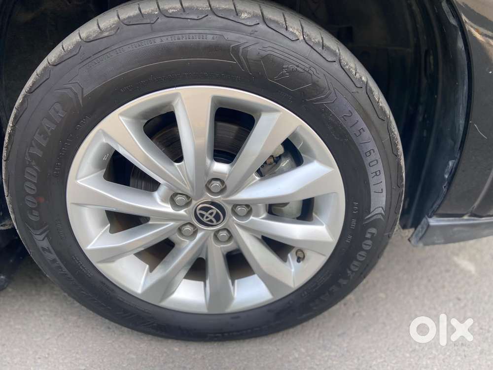 Toyota Innova Hycross 2.0 Vx Hybrid 8 Str, 2025, Cng & Hybrids