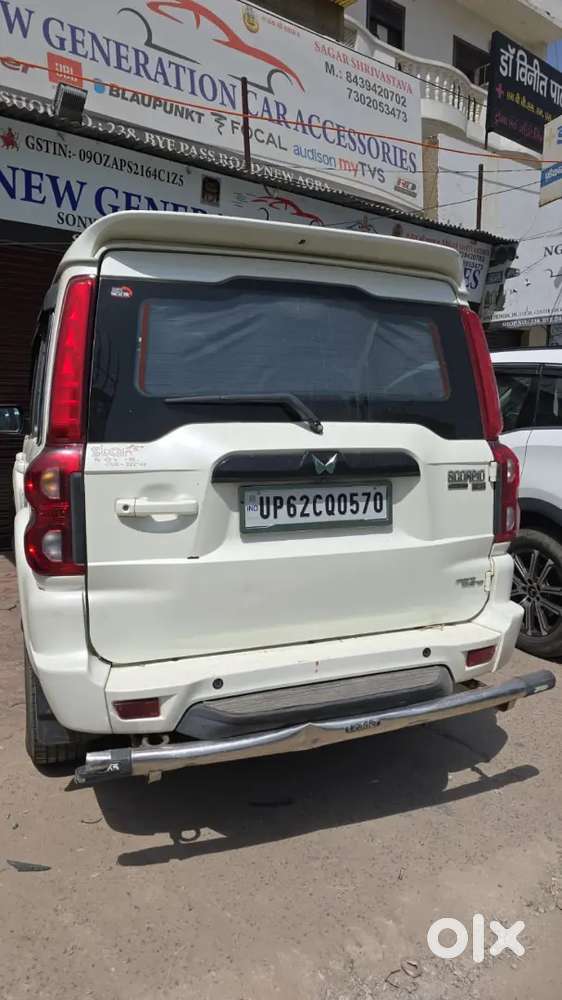 Mahindra Scorpio Class S11
