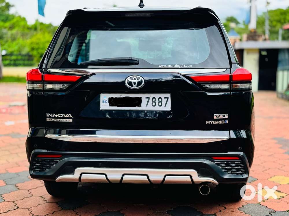 Toyota Innova Hycross Hybrid 2023